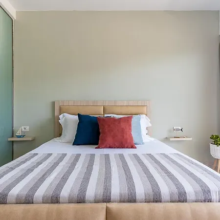 Apartment Luxury 1 - Pool, Parking & Outdoor Spaces Himare